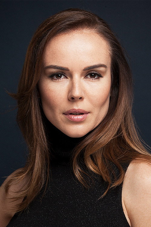 İpek Tanrıyar oyuncu fotoğrafı