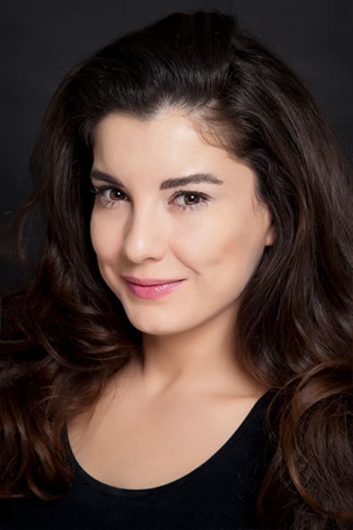 İrem Altuğ oyuncu fotoğrafı