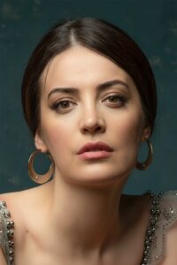 İrem Sak Yalan Dünya oyuncusu İrem Sak Yalan Dünya dizisi oyuncusu