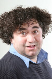 Kadir Gültekin Bücür Cadı dizisi oyuncusu