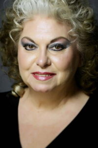 Kadriye Kenter Siyah Beyaz Aşk dizisi oyuncusu