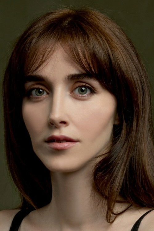 Kübra Balcan oyuncu fotoğrafı