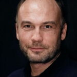 Mahir Günşiray oyuncu fotoğrafı