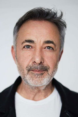 Mehmet Aslantuğ oyuncu fotoğrafı