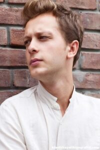 Mehmet Aykaç Kırgın Çiçekler dizisi oyuncusu