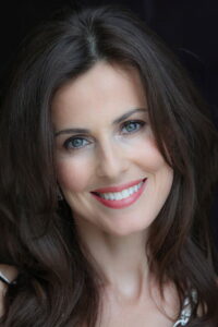 Mehtap Altunok Beyaz Gelincik dizisi oyuncusu