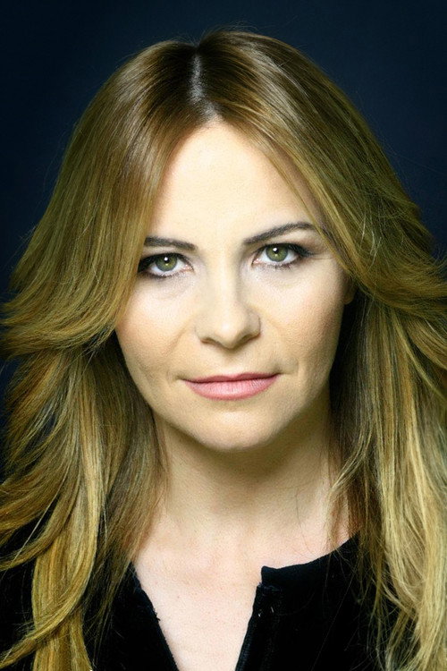 Melda Arat oyuncu fotoğrafı