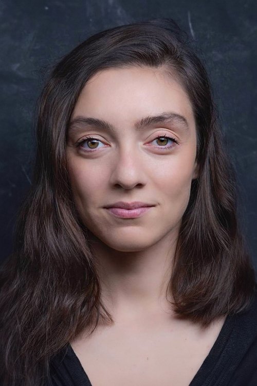 Merve Dizdar oyuncu fotoğrafı