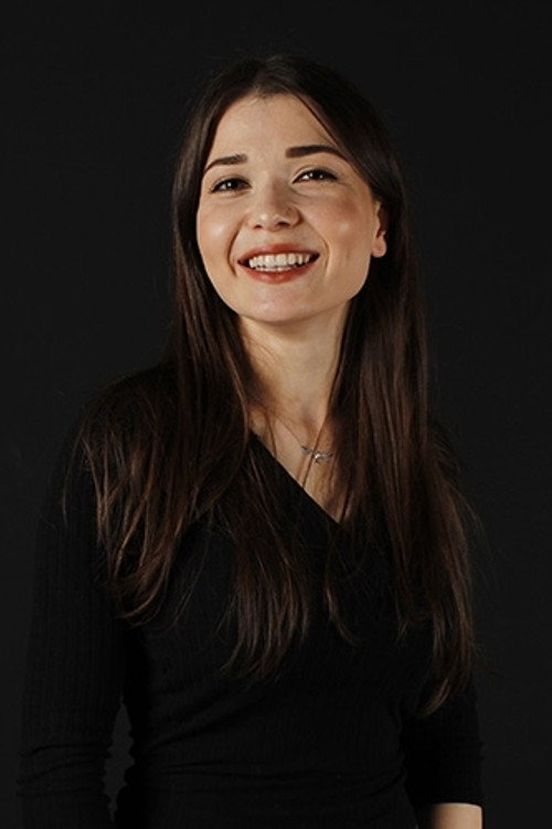 Merve Er oyuncu fotoğrafı