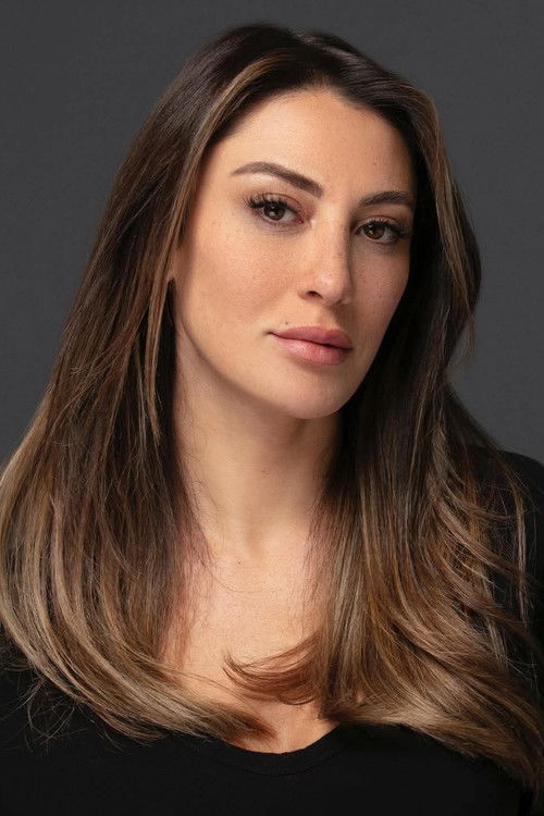 Merve Oflaz oyuncu fotoğrafı