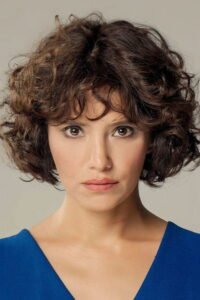 Nehir Erdoğan Aşk Bir Hayal dizisi oyuncusu