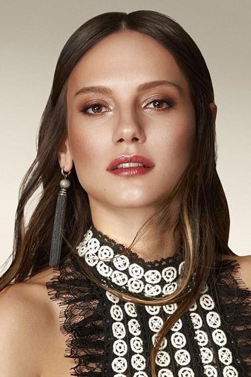 Nilay Deniz oyuncu fotoğrafı