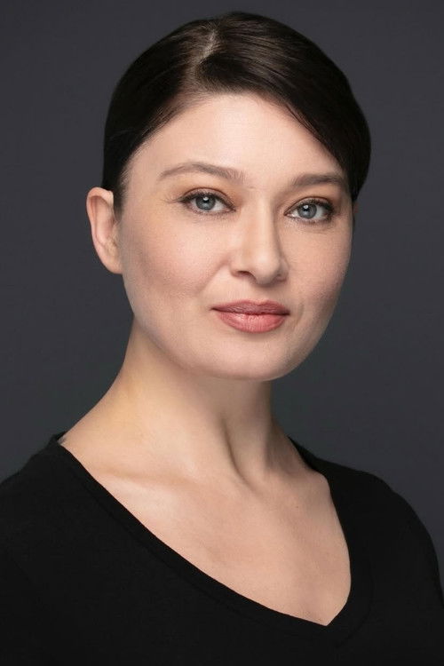 Nurgül Yeşilçay oyuncu fotoğrafı