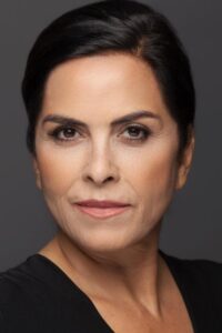 Nursel Köse Uzak Şehir dizisi oyuncusu