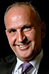 Orhan Ayça Üvey Baba dizisi oyuncusu