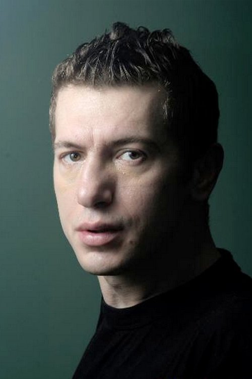 Orhan Eşkin oyuncu fotoğrafı