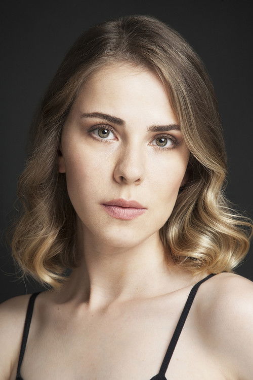 Oya Okar oyuncu fotoğrafı