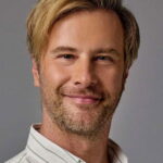 Özgür Çevik oyuncu fotoğrafı