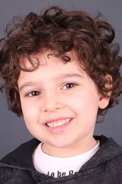 Poyraz Ar oyuncu fotoğrafı