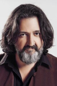 Renan Bilek Öyle Bir Geçer Zaman Ki dizisi oyuncusu