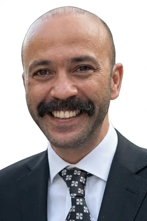 Sarp Akkaya oyuncu fotoğrafı