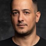 Sarp Apak oyuncu fotoğrafı