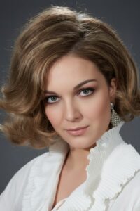 Selda Alkor Çemberimde Gül Oya dizisi oyuncusu