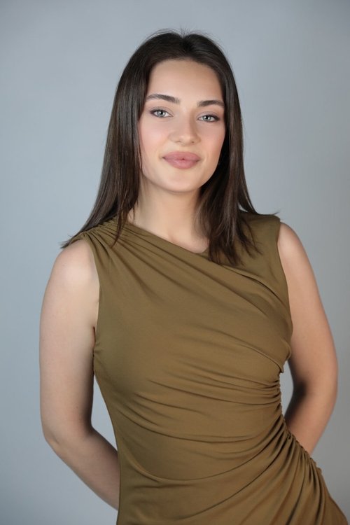 Sena Mercan oyuncu fotoğrafı