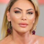 Seray Sever oyuncu fotoğrafı