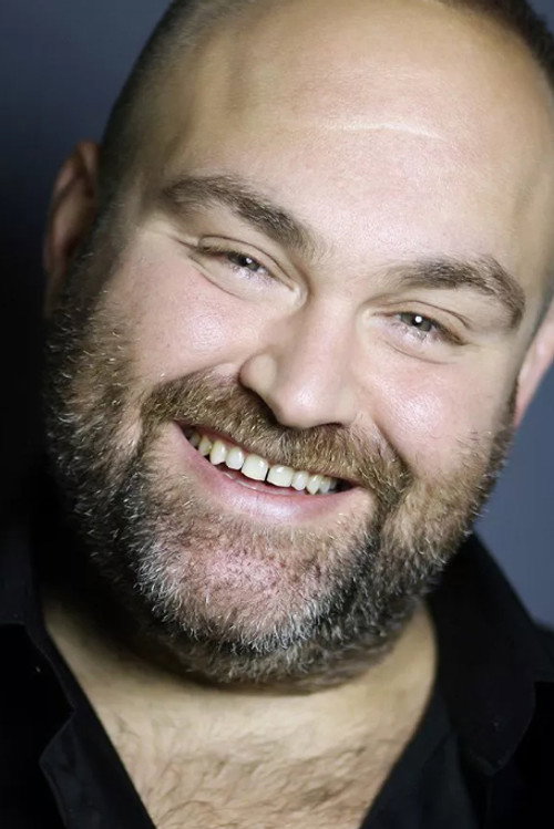 Serhan Ernak oyuncu fotoğrafı