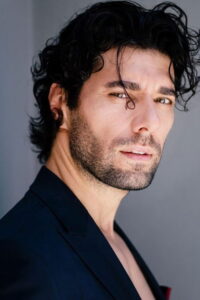 Serhat Parıl Bay Yanlış dizisi oyuncusu