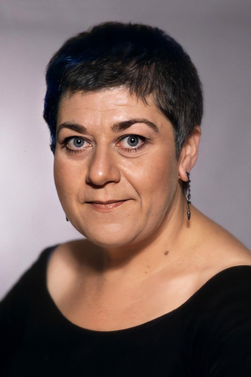 Serra Yılmaz oyuncu fotoğrafı