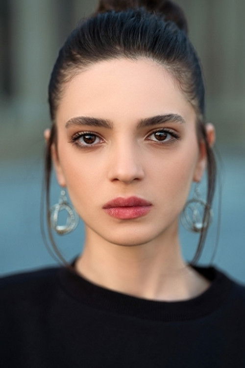 Şifanur Gül oyuncu fotoğrafı