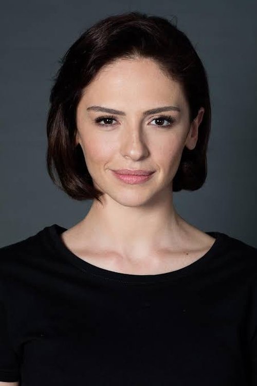 Sinem Öztürk oyuncu fotoğrafı