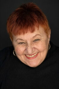 Suna Pekuysal Kuruntu Ailesi dizisi oyuncusu