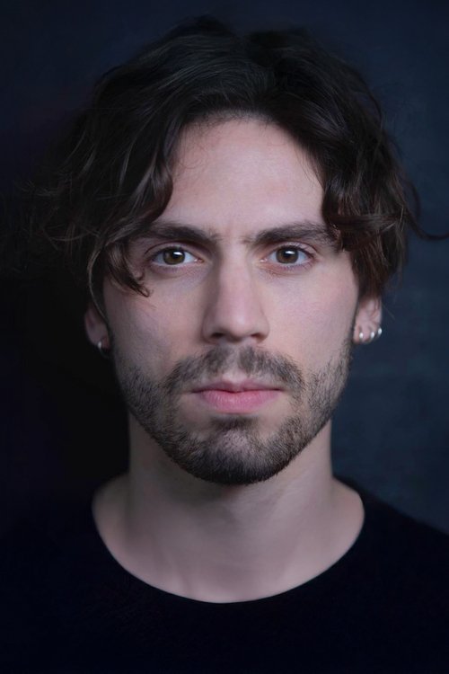 Taro Emir Tekin oyuncu fotoğrafı