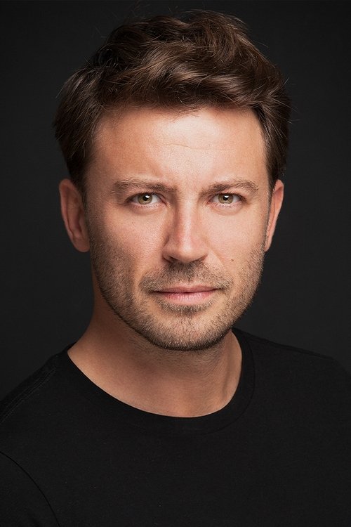 Tolga Güleç oyuncu fotoğrafı