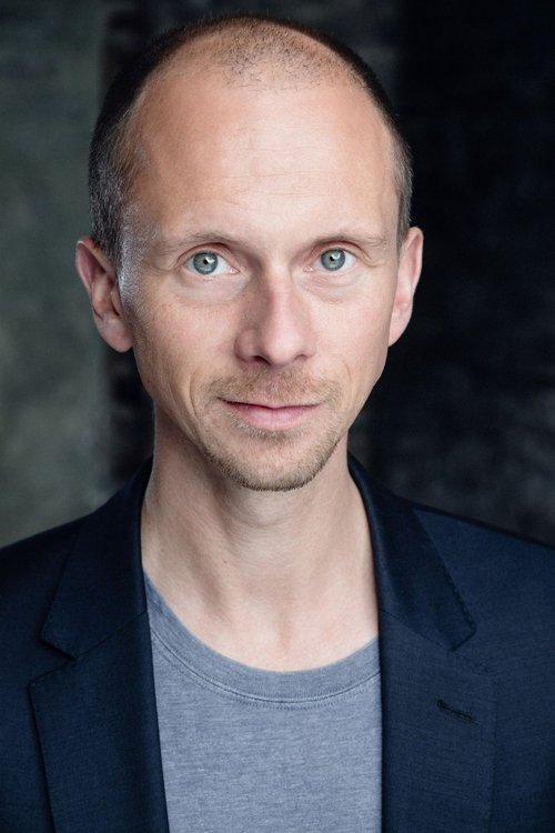 Tom Godwin oyuncu fotoğrafı