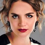 Tuğçe Kazaz oyuncu fotoğrafı