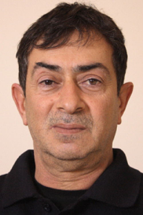 Turan Özdemir oyuncu fotoğrafı