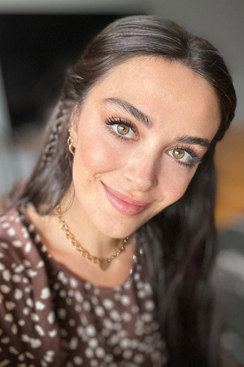 Yağmur Uzunoğlu oyuncu fotoğrafı