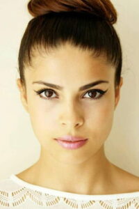 Yaprak Durmaz Adını Sen Koy dizisi oyuncusu