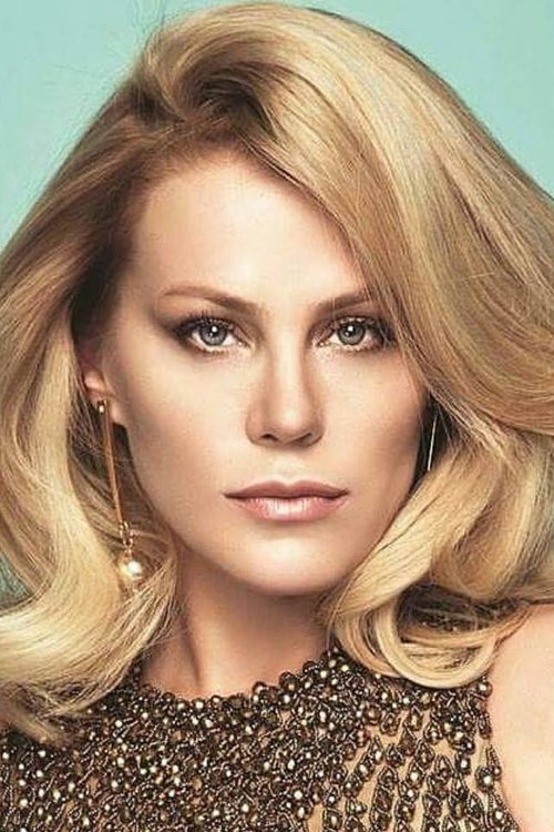 Yıldız Kaplan oyuncu fotoğrafı