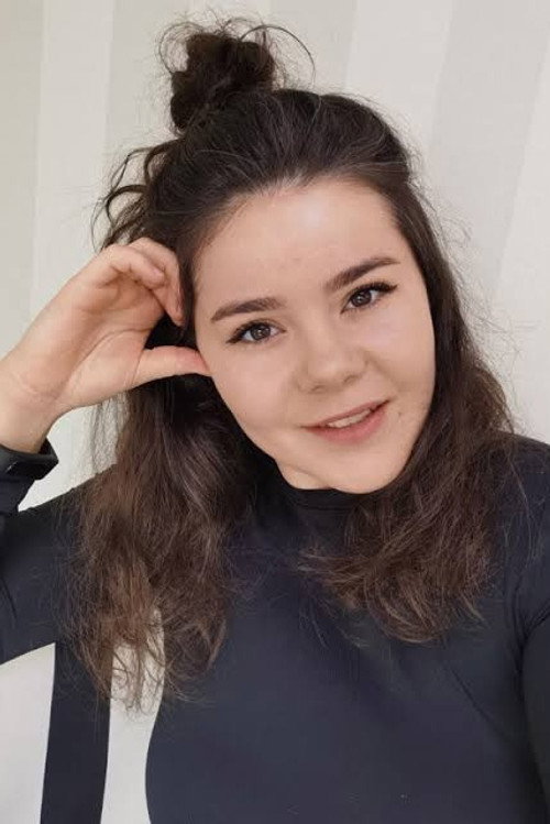 Yonca Hiç oyuncu fotoğrafı