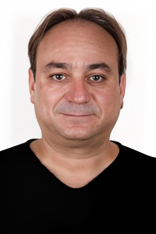 Zafer Kırşan oyuncu fotoğrafı