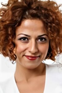 Zamire Zeynep Özdemir Delikanlı dizisi oyuncusu