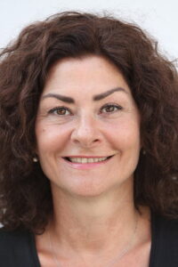 Ahenk Demir Şefkat Tepe dizisi oyuncusu