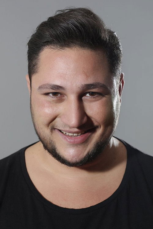 Alper Kadayıfçı oyuncu fotoğrafı
