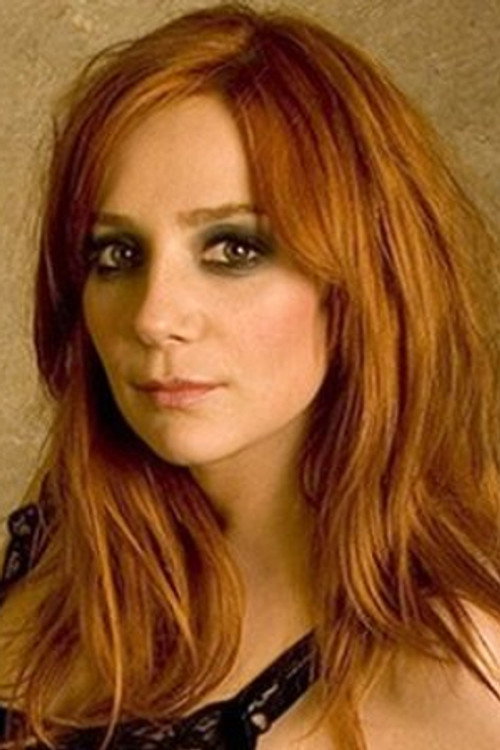 Aylin Aslım oyuncu fotoğrafı