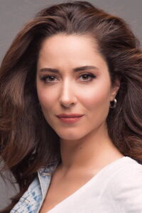 Ayşegül Akdemir Çok Güzel Hareketler Bunlar dizisi oyuncusu